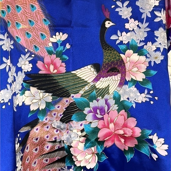 Blue Kimono. Pullover. OSFM. NWOT - Picture 3 of 3